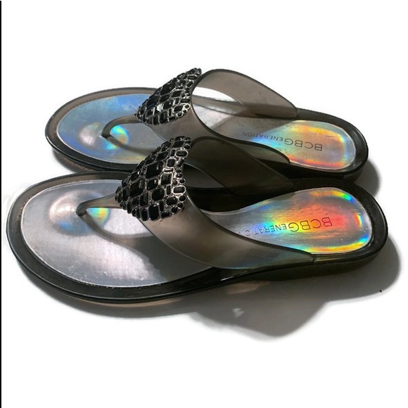 NWOT BCBGeneration Grey/Black Flip Flops 🖤 - Picture 1 of 3